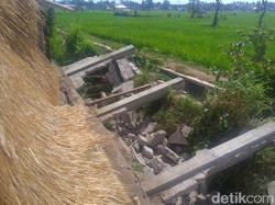 Gempa 6,2 SR Robohkan Pagar Rumah di Lombok Utara