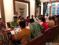 Video: Momen Parpol Koalisi Jokowi Teken Dokumen Dukungan