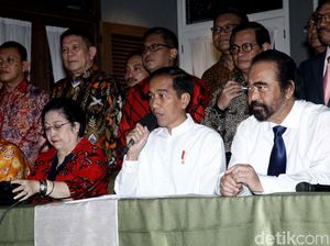 Kisah 2 Poros dan Perang Dingin Megawati-Surya Paloh