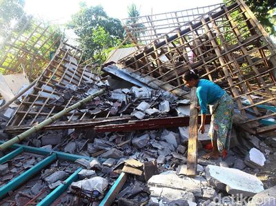 Derita Warga Desa Bayan yang Belum Tersentuh Bantuan