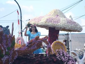 Meriahnya Tomohon International Flower Festival 2018