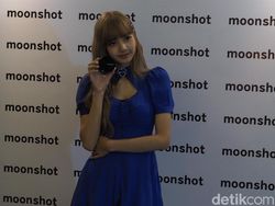 Lisa BLACKPINK Tak Menyangka akan Dijemput Fans di Bandara