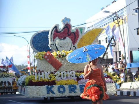 Meriahnya Tomohon International Flower Festival 2018