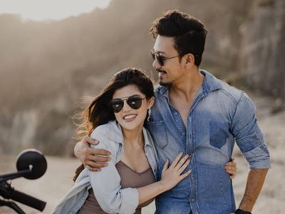 Seperti Denny Sumargo, 8 Artis Indonesia yang Batal Nikah Setelah Tunangan
