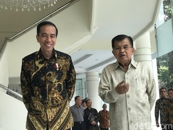 Jokowi-JK Salat Jumat dan Gaib untuk Korban Gempa NTB di Istana