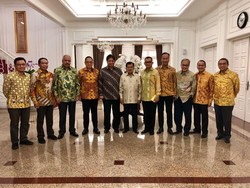 Airlangga dan Pengurus Golkar Temui JK, Apa yang Dibahas?