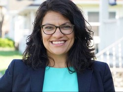 Keluarga di Palestina Rayakan Terpilihnya Rashida Tlaib di Kongres AS
