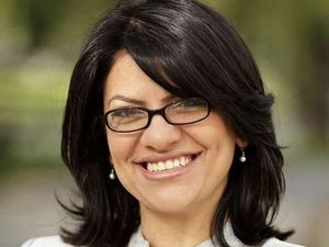 Rashida Tlaib Ukir Sejarah Jadi Wanita Muslim Pertama di Kongres AS