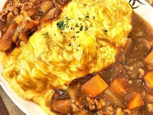 10 Omurice dengan Lelehan Omelet Ini Bikin Ngiler! 10 Omurice dengan Lelehan Omelet Ini Bikin Ngiler!