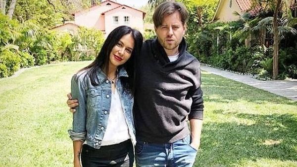 Mesra dengan Tio, Sophia Latjuba Juga Dekat dengan Bule Ini