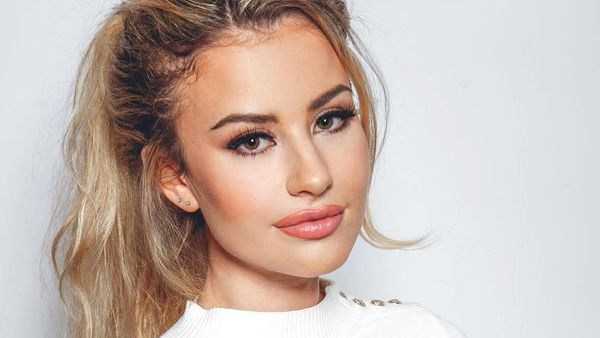 Model Cantik Jadi Kontroversi, Pose Tanpa Busana Pasca Kasus Penculikan