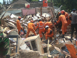 Tim SAR Gabungan Hentikan Pencarian Pasca Gempa Susulan di Lombok
