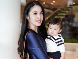 Yoga Beri Banyak Manfaat pada Sandra Dewi Saat Jadi Ibu