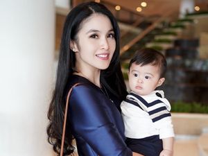 Yoga Beri Banyak Manfaat pada Sandra Dewi Saat Jadi Ibu Yoga Beri Banyak Manfaat pada Sandra Dewi Saat Jadi Ibu