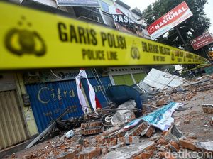 Ruko di Mataram Rusak Parah Akibat Gempa Susulan