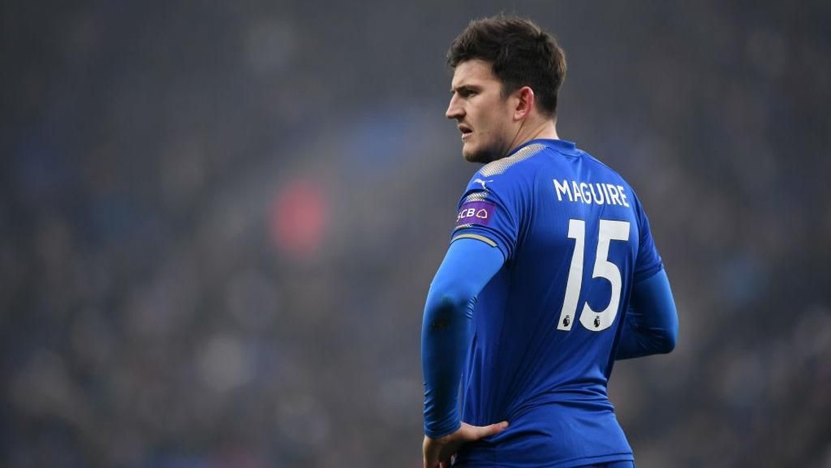 Manchester United semakin getol mengejar Harry Maguire menyusul cederanya Eric Bailly (Foto: Laurence Griffiths/Getty Images)