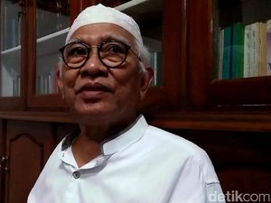 Sosok KH Bisri Syansuri di Mata Gus Mus: Kiai yang Lurus Sosok KH Bisri Syansuri di Mata Gus Mus: Kiai yang Lurus