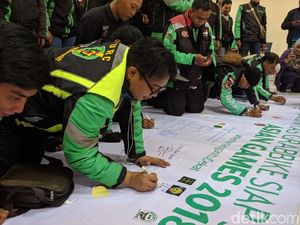 150 Perwakilan Mitra Driver Grab Deklarasi Dukung Asian Games 150 Perwakilan Mitra Driver Grab Deklarasi Dukung Asian Games