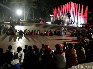 Relawan Projo Bubarkan Diri dari Tugu Proklamasi