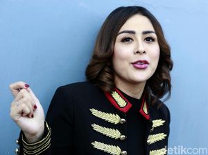 Ingin Lahiran Normal, Selvi Kitty Mulai Ikuti Prenatal Yoga