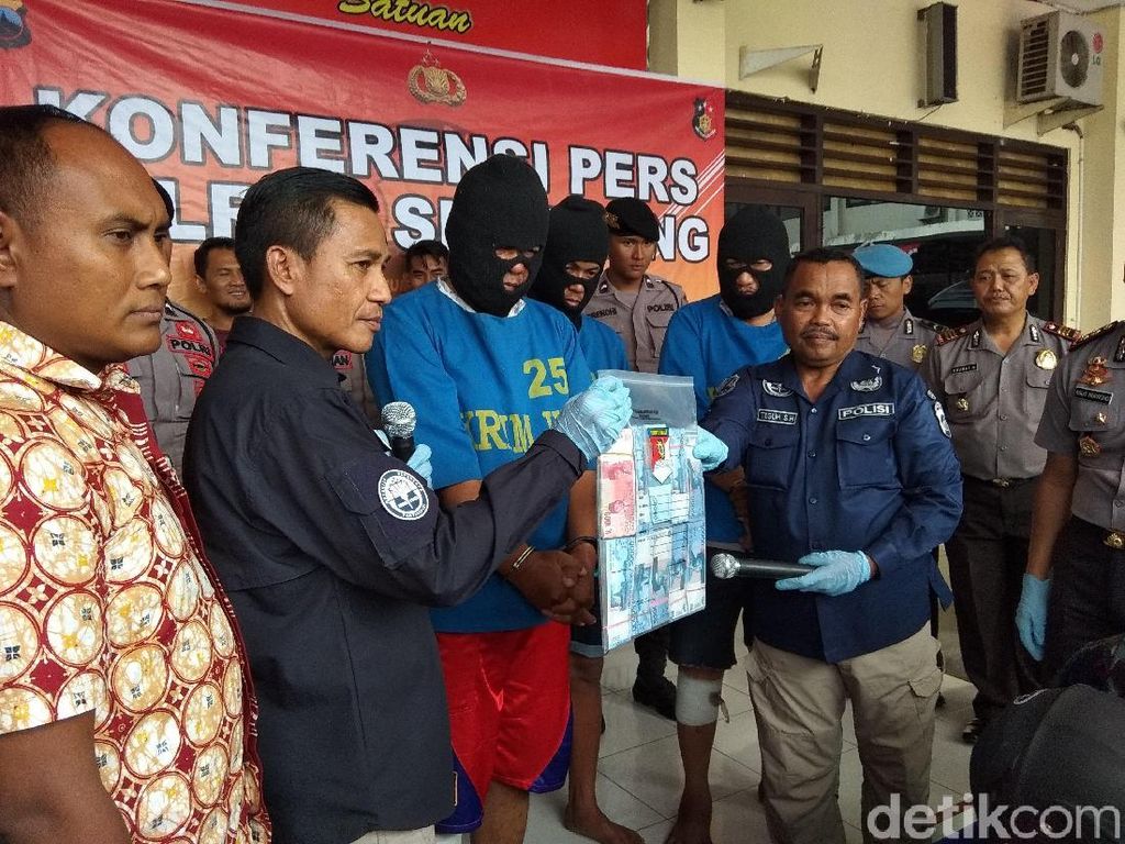 3 Pencuri Dana Desa di Semarang Diganjar Tembakan Polisi 3 Pencuri Dana Desa di Semarang Diganjar Tembakan Polisi