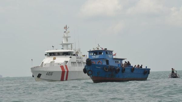 Latihan gabungan Bakamla dan BNN Kejar Kapal Pengangkut Narkoba