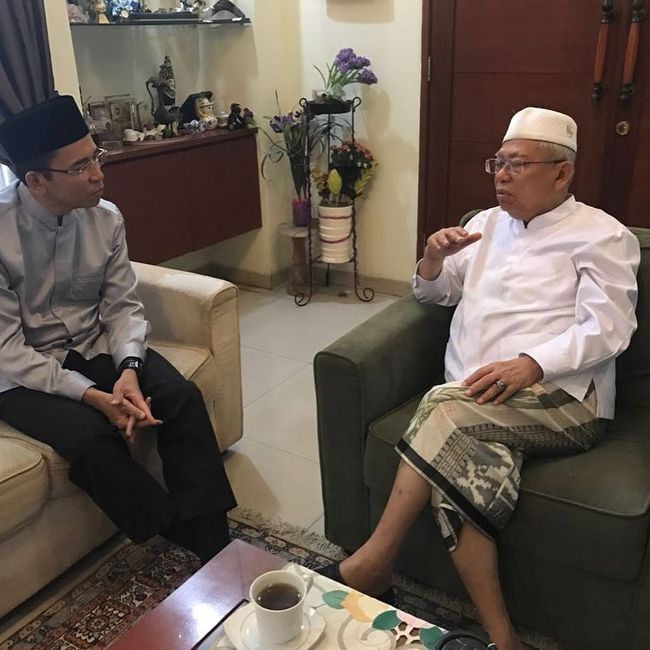 TGB: KH Ma'ruf Amin Guru Saya, sebagai Murid Pasti Berbakti TGB: KH Ma'ruf Amin Guru Saya, sebagai Murid Pasti Berbakti