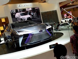 Gaet Orang Kaya, Ragam Mobil Mewah Ramaikan GJAW 2023