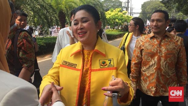 Titiek Soeharto Antar Prabowo Daftar Capres ke KPU