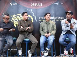 Tahun Ketiga, Glenn Fredly Beri Tanda Mata untuk Yovie Widianto