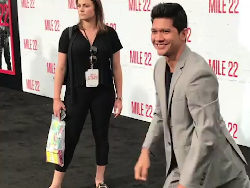 Iko Uwais Diserbu Fans di Los Angeles