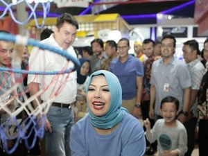 Mpok Nur, Kok Awet Muda? Yuk Intip Rahasia Bugar Istri Sandiaga Uno