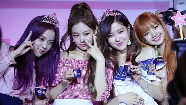 10 Momen Si Cantik Lisa Black Pink yang Doyan Makan Donat hingga Ngopi