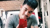 Tampilan Otot Kekar Robby Purba, Makin Macho Aja!