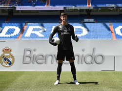 Casillas dan Jersey Madrid 2002 yang Bikin Courtois Jatuh Hati