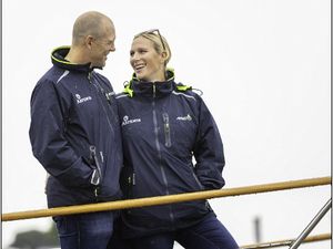 Keseruan Zara Tindall Bawa Kedua Putrinya ke Lomba Berkuda