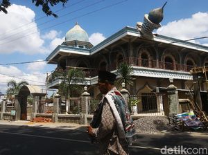 Pungli Dana Rehab Masjid Terdampak Gempa NTB, BA Dilimpahkan ke Jaksa Pungli Dana Rehab Masjid Terdampak Gempa NTB, BA Dilimpahkan ke Jaksa