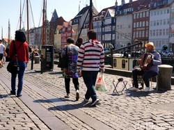 Denmark Perketat Lockdown Usai Temukan Mutasi Corona dari Cerpelai