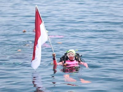Foto Persiapan Penyelam Wanita Pecahkan Rekor MURI di Manado