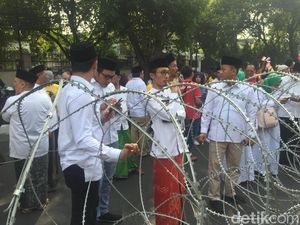 Para Ulama Muda Ikut Kawal Pendaftaran Jokowi-Maruf Amin