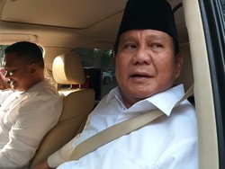Prabowo Puji Jokowi yang akan Naikkan Gaji PNS, tapi...