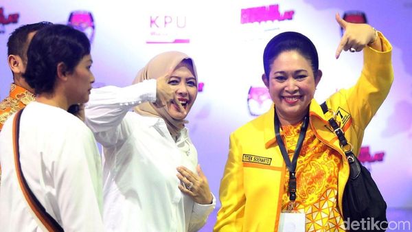 Akrabnya Titiek Soeharto dan Istri Sandiaga Uno di KPU