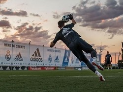 Setelah dipresentasikan sebagai pemain Madrid, Courtois langsung menjalani latihan pertamanya. Foto: Instagram @thibautcourtois
