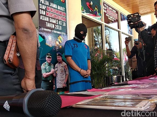 Pria Bintang Porno Bandung Ditangkap Polisi