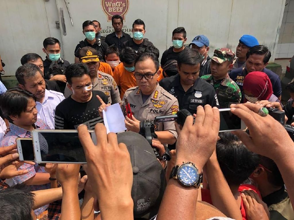 Tangkap Perampok di RPH Tangerang, Polisi Terluka Disabet Cutter Tangkap Perampok di RPH Tangerang, Polisi Terluka Disabet Cutter