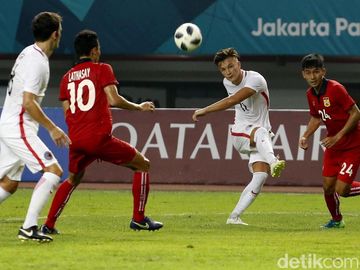 Laga Perdana Sepakbola Asian Games, Hong Kong Libas Laos