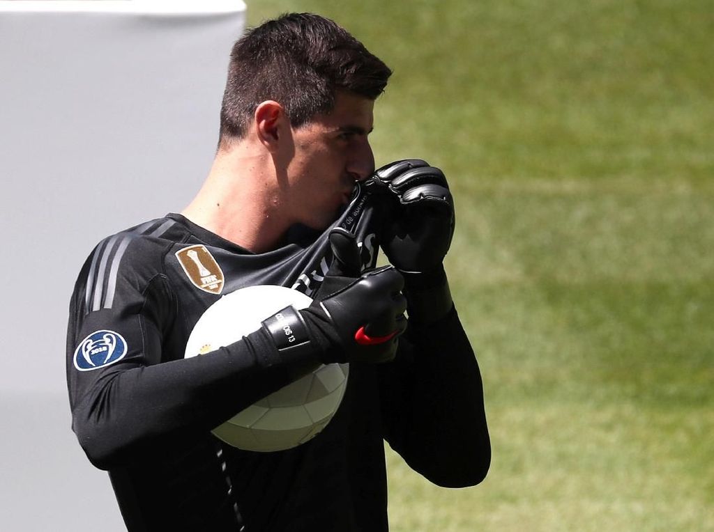 Pernah Lihat Kiper Real Madrid Kentut? Begini Momennya Pernah Lihat Kiper Real Madrid Kentut? Begini Momennya