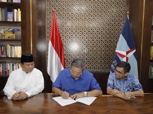 Detik-detik SBY Teken Dokumen Usung Prabowo-Sandiaga