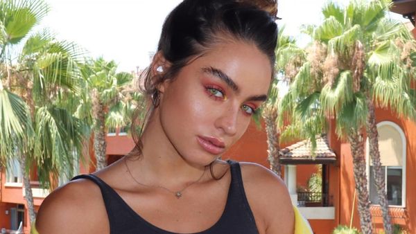 Populer Banget! Selebgram Fitness Seksi Ini Punya 18,9 Juta Followers