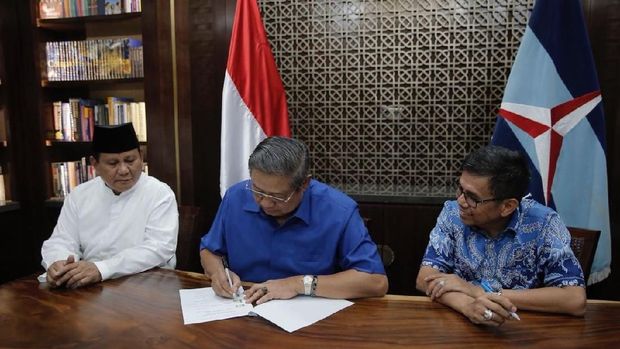 Sandi Ungkap Sempat Sujud Syukur Saat SBY Dukung Prabowo